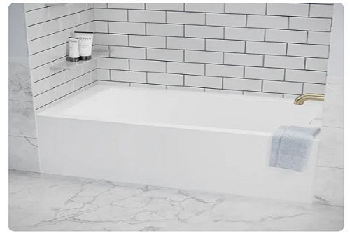 Bathtub or shower base including tiling